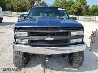 1998 Chevrolet Tahoe Z71 with VIN 1GNEK13R3WR110598, listed as a Copart auction lot 72327974 with 201,313 mi miles and Salvage Title. Bid and sale history available at carsss.com. Image 5.