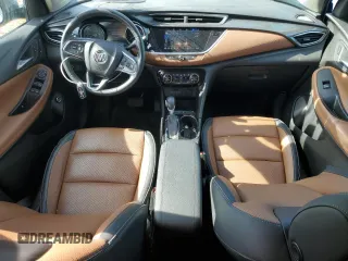 2022 Buick Encore GX Essence с VIN KL4MMFSL6NB007959, выставлен на аукционе Copart как лот 55528205 с пробегом 63 916 миль миль и Чистый • Clean title. История ставок и продаж доступна на DreamBid. Изображение 8.