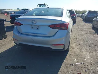 2018 Hyundai Accent SE with VIN 3KPC24A3XJE009062, listed as a IAAI auction lot 42127408 with 101,724 mi miles and . Bid and sale history available at carsss.com. Image 4.