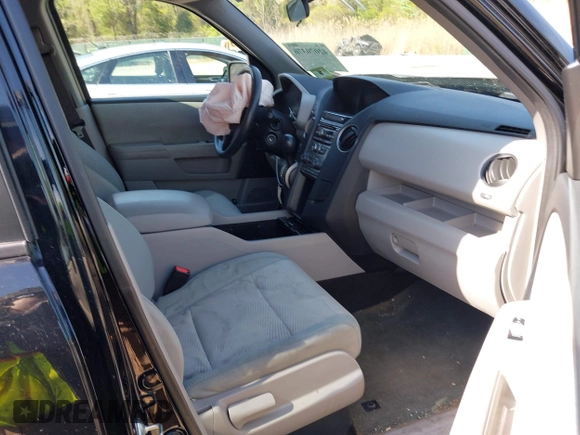 2014 Honda Pilot LX with VIN 5FNYF4H29EB043405, listed as a IAAI auction lot 42070376 with 139,356 mi miles and . Bid and sale history available at carsss.com. Image 5.