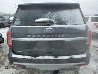 2023 Ford Expedition Max Platinum with VIN 1FMJK1M87PEA25684, listed as a Copart auction lot 42228045 with 9,861 mi miles and Clean title. Bid and sale history available at DreamBid. Image 6.