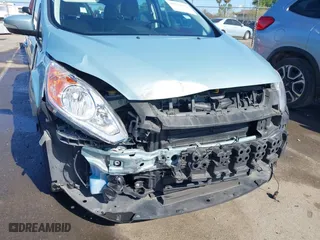 2013 Ford C-Max Hybrid SEL with VIN 1FADP5BUXDL521814, listed as a IAAI auction lot 41944352 with 130,999 mi miles. Bid and sale history available at carsss.com. Image 6.