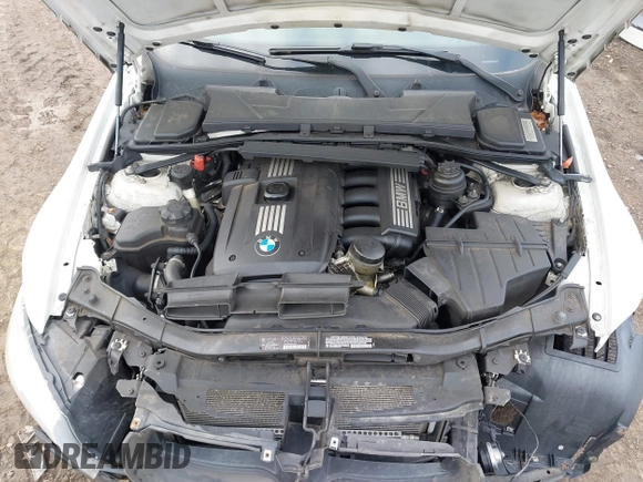2011 BMW 3 Series 328i xDrive with VIN WBAPK5C55BF122623, listed as a IAAI auction lot 41868600 with 105,948 mi miles. Bid and sale history available at carsss.com. Image 10.