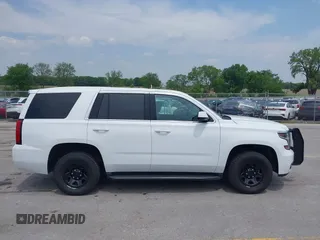 2018 Chevrolet Tahoe Commercial z VIN 1GNSKDEC8JR238969, wystawiony jako IAAI lot #42440047 z przebiegiem 126 373 mil mil oraz . Historia ofert i sprzedaży dostępna na DreamBid. Obrazek 13.