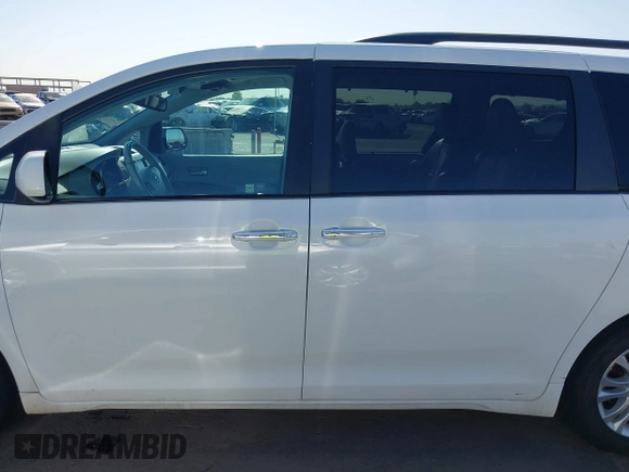 2012 Toyota Sienna XLE AAS z VIN 5TDYK3DC5CS218522, wystawiony jako IAAI lot #42605170 z przebiegiem 236 508 mil mil oraz . Historia ofert i sprzedaży dostępna na DreamBid. Obrazek 14.