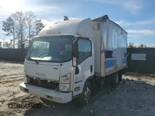 2020 Isuzu NRR IBT z VIN JALE5W165L7306294, wystawiony jako Copart lot #86615774 z przebiegiem Nie podano mil oraz Szkody całkowita. Historia ofert i sprzedaży dostępna na DreamBid. Obrazek 1.