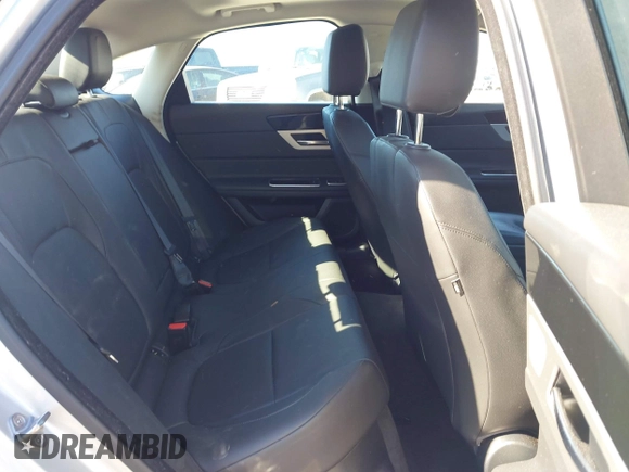 2016 Jaguar XF 35t Premium with VIN SAJBD4BV0GCY13376, listed as a IAAI auction lot 41375803 with 64,368 mi miles. Bid and sale history available at carsss.com. Image 8.