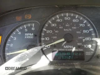 2000 GMC Yukon SLE with VIN 1GKEK13T3YJ107596, listed as a Copart auction lot 83326244 with 293,602 mi miles and Salvage Title. Bid and sale history available at carsss.com. Image 9.