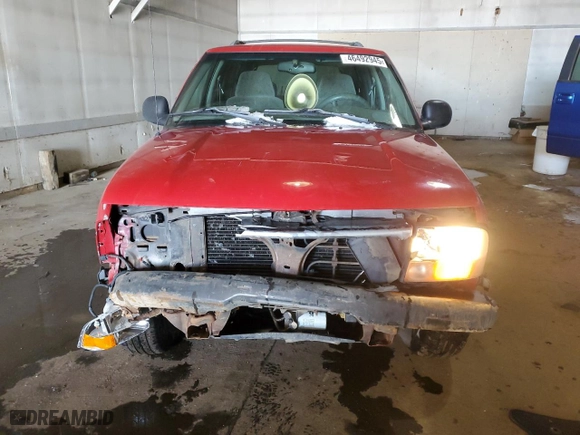 1998 GMC Jimmy SLT with VIN 1GKDT13W3W2521651, listed as a Copart auction lot 46492945 with 240,384 mi miles and Clean Title. Bid and sale history available at carsss.com. Image 5.