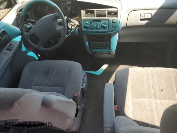 2000 Toyota Sienna LE with VIN 4T3ZF13C8YU296717, listed as a Copart auction lot 62715203 with 165,869 mi miles and Salvage Title. Bid and sale history available at carsss.com. Image 8.