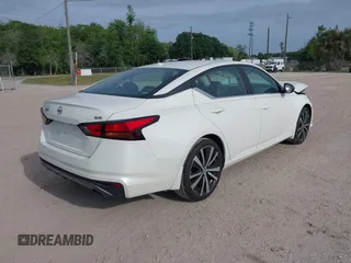 2020 Nissan Altima 2.5 SR with VIN 1N4BL4CVXLC125367, listed as a IAAI auction lot 39171677 with 65,248 mi miles. Bid and sale history available at carsss.com. Image 4.