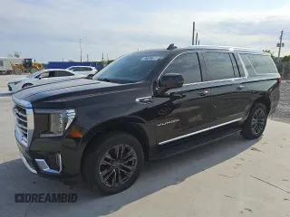 2022 GMC Yukon XL SLT z VIN 1GKS2GKD4NR141964, wystawiony jako Copart lot #57157795 z przebiegiem 48 131 mil mil oraz Czysty tytuł • Clean title. Historia ofert i sprzedaży dostępna na DreamBid. Obrazek 1.