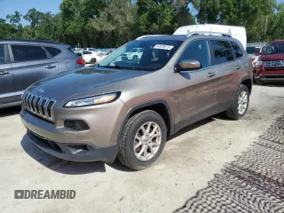 2017 Jeep Cherokee Latitude with VIN 1C4PJMCS3HW580028, listed as a Copart auction lot 54829875 with 161,432 mi miles and Clean Title. Bid and sale history available at carsss.com. Image 1.