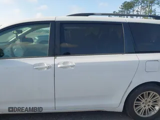 2014 Toyota Sienna LE AAS with VIN 5TDKK3DCXES457492, listed as a IAAI auction lot 41954203 with 226,355 mi miles. Bid and sale history available at carsss.com. Image 14.