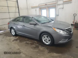 2013 Hyundai Sonata GLS z VIN 5NPEB4AC8DH766437, wystawiony jako Copart lot #56172035 z przebiegiem 100 588 mil mil oraz Szkoda całkowita • Salvage title. Historia ofert i sprzedaży dostępna na DreamBid. Obrazek 4.