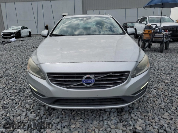 2016 Volvo V60 T5 Drive-E Premier with VIN YV140MEK5G1290897, listed as a Copart auction lot 56421405 with 165,600 mi miles and Clean Title. Bid and sale history available at DreamBid. Image 5.