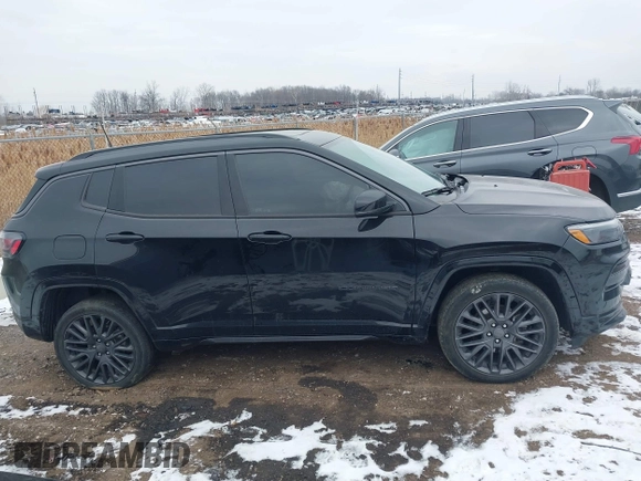 2022 Jeep Compass High Altitude with VIN 3C4NJDCB1NT173074, listed as a IAAI auction lot 41555802 with 65,315 mi miles and . Bid and sale history available at carsss.com. Image 13.