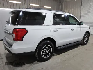 2022 Ford Expedition XLT with VIN 1FMJU1JT9NEA58475, listed as a Copart auction lot 49507685 with 51,292 mi miles and Clean Title. Bid and sale history available at carsss.com. Image 3.