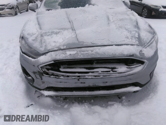 2020 Ford Fusion SE with VIN 3FA6P0HD6LR186599, listed as a IAAI auction lot 41541530 with 0 mi miles. Bid and sale history available at carsss.com. Image 6.
