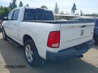 2010 Dodge 1500 SLT z VIN 1D7RV1CT9AS155114, wystawiony jako IAAI lot #42451434 z przebiegiem 137 908 mil mil oraz . Historia ofert i sprzedaży dostępna na DreamBid. Obrazek 3.