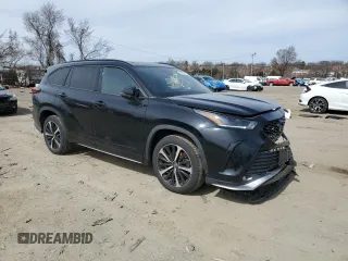 2022 Toyota Highlander XSE with VIN 5TDLZRBH1NS187893, listed as a Copart auction lot 49720015 with 28,832 mi miles and Salvage title. Bid and sale history available at DreamBid. Image 4.
