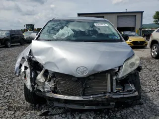 2015 Toyota Sienna LE with VIN 5TDJK3DC8FS104777, listed as a Copart auction lot 63440925 with 195,962 mi miles and Salvage title. Bid and sale history available at DreamBid. Image 5.