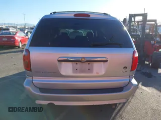 2007 Chrysler Town & Country LWB LX with VIN 2A4GP44R87R352599, listed as a IAAI auction lot 41333800 with 222,417 mi miles. Bid and sale history available at carsss.com. Image 16.