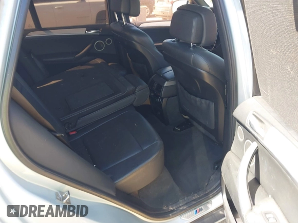 2011 BMW X5 M with VIN 5YMGY0C53BLK26167, listed as a IAAI auction lot 41742529 with 118,777 mi miles. Bid and sale history available at carsss.com. Image 5.