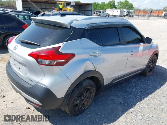 2020 Nissan Kicks SR with VIN 3N1CP5DV8LL566607, listed as a IAAI auction lot 41965487 with 52,119 mi miles. Bid and sale history available at carsss.com. Image 6.