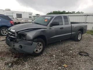 2005 Dodge Dakota SLT with VIN 1D7HE42N65S160583, listed as a Copart auction lot 61182565 with 277,936 mi miles and Salvage title. Bid and sale history available at DreamBid. Image 1.