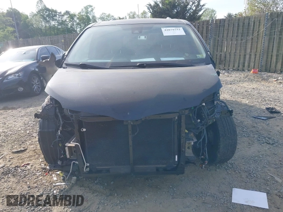 2018 Toyota Sienna XLE Auto Access Seat with VIN 5TDYZ3DC1JS953619, listed as a IAAI auction lot 42079751 with 133,189 mi miles and . Bid and sale history available at DreamBid. Image 13.