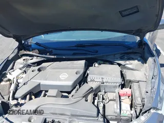 2015 Nissan Altima 2.5 S with VIN 1N4AL3AP4FN872532, listed as a IAAI auction lot 42019528 with 164,966 mi miles. Bid and sale history available at carsss.com. Image 10.