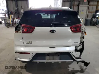 2018 Kia Niro Touring with VIN KNDCE3LC3J5140957, listed as a Copart auction lot 82687224 with 138,432 mi miles and Salvage Title. Bid and sale history available at carsss.com. Image 6.