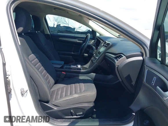 2017 Ford Fusion SE with VIN 3FA6P0H75HR370403, listed as a IAAI auction lot 42072154 with 113,941 mi miles. Bid and sale history available at carsss.com. Image 5.