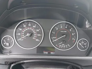 2015 BMW 4 Series 435i с VIN WBA3R1C56FK194883, выставлен на аукционе IAAI как лот 42483038 с пробегом 73 742 миль миль и . История ставок и продаж доступна на DreamBid. Изображение 7.