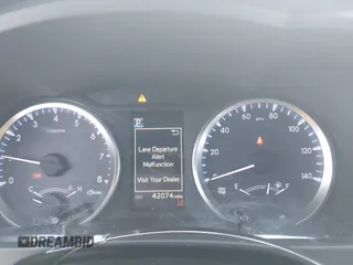 2018 Toyota Highlander LE с VIN 5TDBZRFH4JS907963, выставлен на аукционе IAAI как лот 42160263 с пробегом 42 074 миль миль и . История ставок и продаж доступна на DreamBid. Изображение 7.
