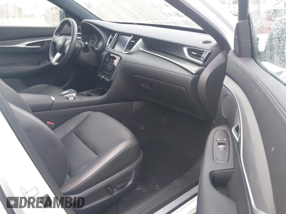 2024 Infiniti QX55 Luxe with VIN 3PCAJ5JR1RF110064, listed as a IAAI auction lot 41562972 with 4,163 mi miles and . Bid and sale history available at DreamBid. Image 5.