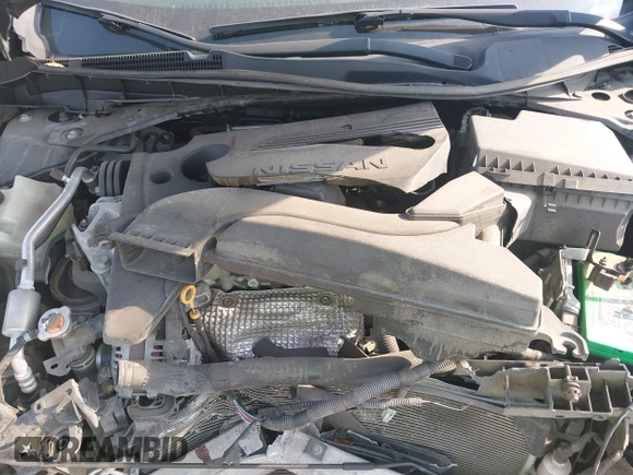 2018 Nissan Altima SR with VIN 1N4AL3AP9JC166595, listed as a IAAI auction lot 42138175 with 98,377 mi miles and . Bid and sale history available at carsss.com. Image 10.