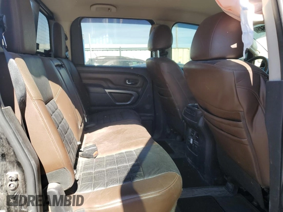 2017 Nissan Titan Pro-4X z VIN 1N6BA1F43HN557633, wystawiony jako Copart lot #46501645 z przebiegiem 94 325 mil mil oraz Szkoda całkowita • Salvage title. Historia ofert i sprzedaży dostępna na DreamBid. Obrazek 10.