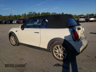 2017 MINI Convertible Cooper с VIN WMWWG5C32H3C20548, выставлен на аукционе Copart как лот 81914854 с пробегом 104 125 миль миль и Списание • Salvage title. История ставок и продаж доступна на DreamBid. Изображение 2.