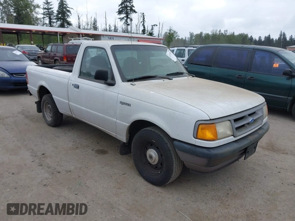 1997 Ford Ranger XLT with VIN 1FTCR10A2VUB88585, listed as a IAAI auction lot 42132083 with 233,961 mi miles. Bid and sale history available at carsss.com. Image 1.