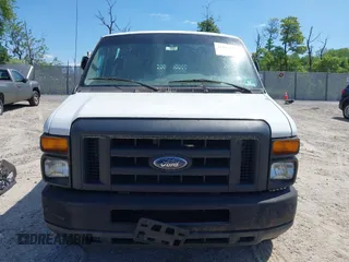 2011 Ford E-Series Commercial z VIN 1FDSS3EL7BDA76197, wystawiony jako IAAI lot #42317052 z przebiegiem 380 840 mil mil oraz . Historia ofert i sprzedaży dostępna na DreamBid. Obrazek 12.