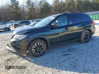 2020 Nissan Pathfinder SL z VIN 5N1DR2CM4LC592132, wystawiony jako Copart lot #46182205 z przebiegiem 85 866 mil mil oraz Szkody całkowita. Historia ofert i sprzedaży dostępna na DreamBid. Obrazek 1.