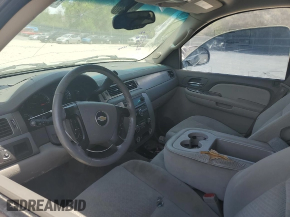 2007 Chevrolet Tahoe LS с VIN 1GNFC13C77J389275, выставлен на аукционе Copart как лот 53445345 с пробегом 211 290 миль миль и Списание • Salvage title. История ставок и продаж доступна на DreamBid. Изображение 8.