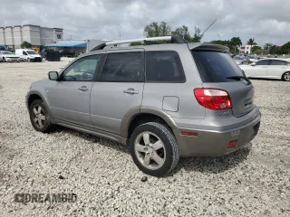 2005 Mitsubishi Outlander XLS with VIN JA4LX41F55U038885, listed as a Copart auction lot 69919634 with 226,563 mi miles and Salvage Title. Bid and sale history available at carsss.com. Image 2.