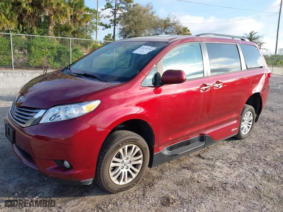 2016 Toyota Sienna XLE with VIN 5TDYK3DC8GS701072, listed as a IAAI auction lot 41154795 with 52,600 mi miles. Bid and sale history available at carsss.com. Image 17.