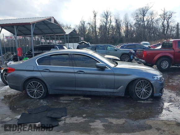 2019 BMW 5 Series 530i с VIN WBAJA5C5XKBX87825, выставлен на аукционе IAAI как лот 41411034 с пробегом 86 000 миль миль и . История ставок и продаж доступна на DreamBid. Изображение 12.