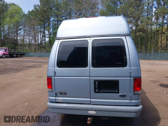 1999 Ford Econoline Passenger XL z VIN 1FMRE112XXHA78677, wystawiony jako IAAI lot #41973782 z przebiegiem 142 051 mil mil oraz . Historia ofert i sprzedaży dostępna na DreamBid. Obrazek 16.
