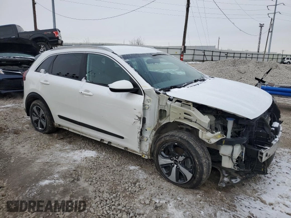 2017 Kia Niro FE with VIN KNDCB3LCXH5060509, listed as a Copart auction lot 45467595 with 110,236 mi miles and Salvage Title. Bid and sale history available at carsss.com. Image 4.