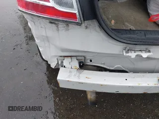 2012 Nissan Sentra SR z VIN 3N1AB6AP7CL622201, wystawiony jako IAAI lot #42336639 z przebiegiem 143 311 mil mil oraz . Historia ofert i sprzedaży dostępna na DreamBid. Obrazek 6.